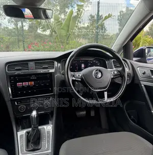 Volkswagen Golf 2019 Blue