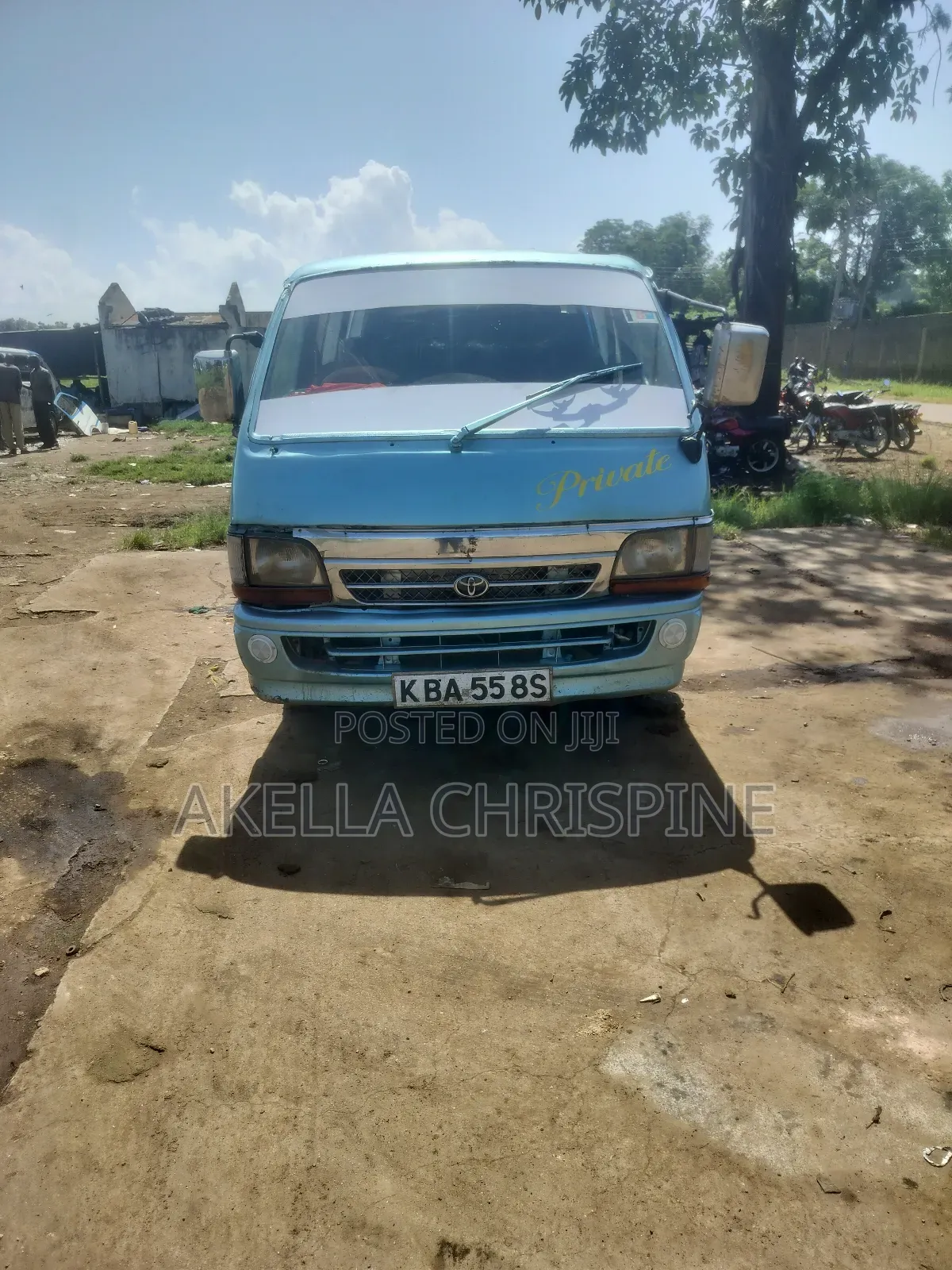 Toyota HiAce 2012 Blue