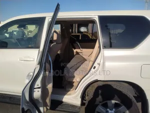 Toyota Land Cruiser Prado 2.7 2020 Pearl