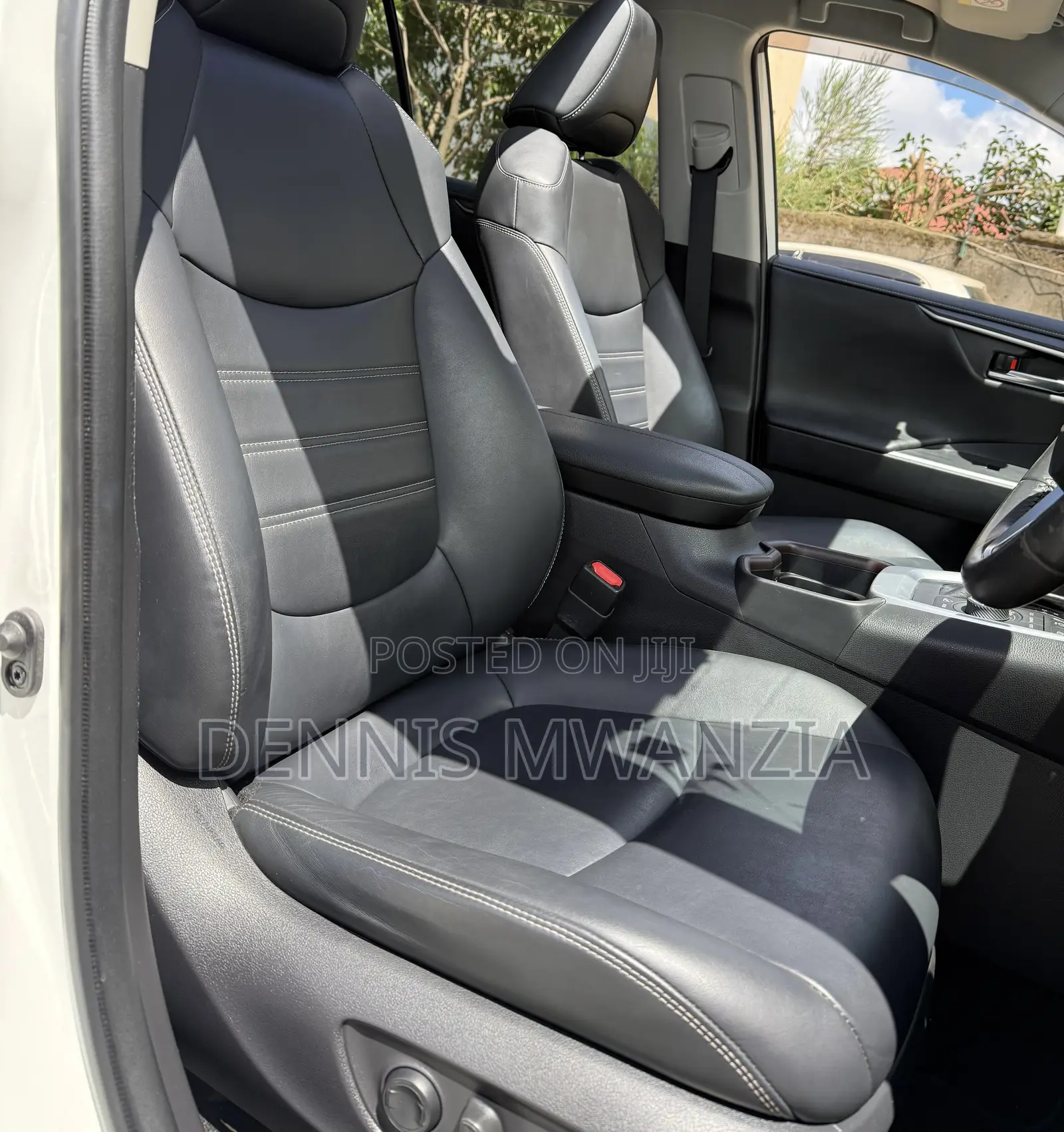 Toyota RAV4 2019 White