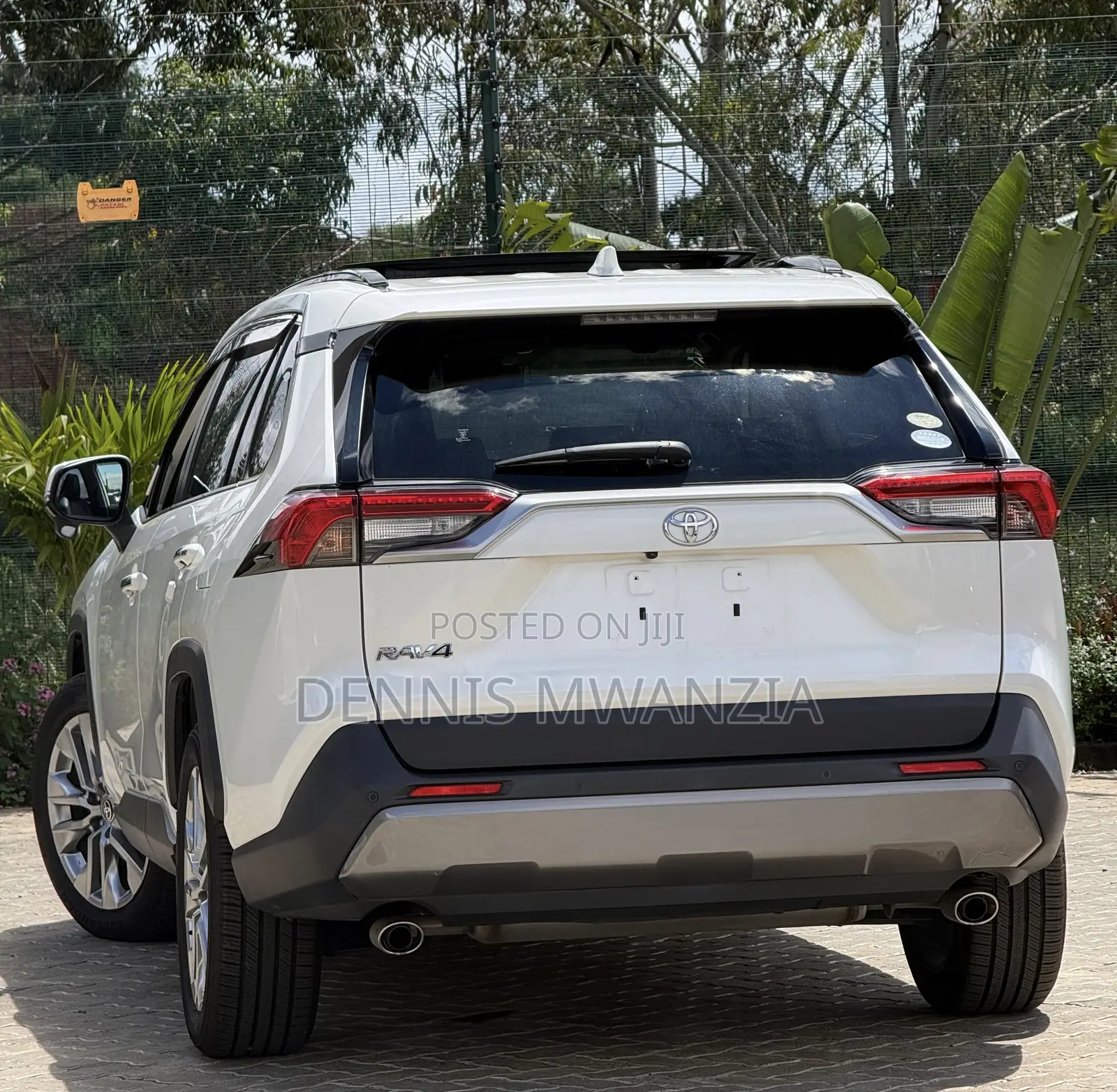 Toyota RAV4 2019 White