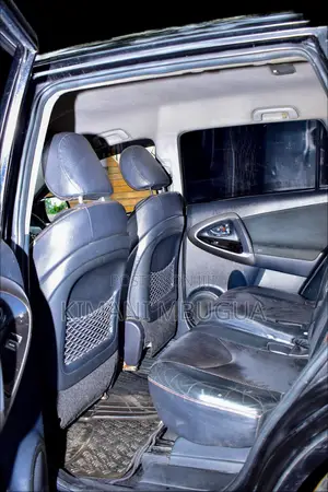 Toyota Vanguard 2013 Black
