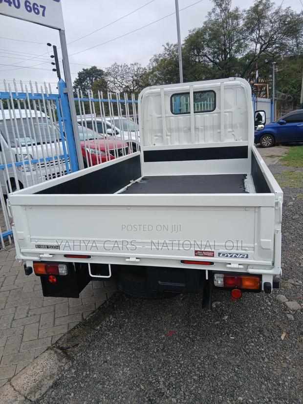 Toyota Dyna - thumbnail 2