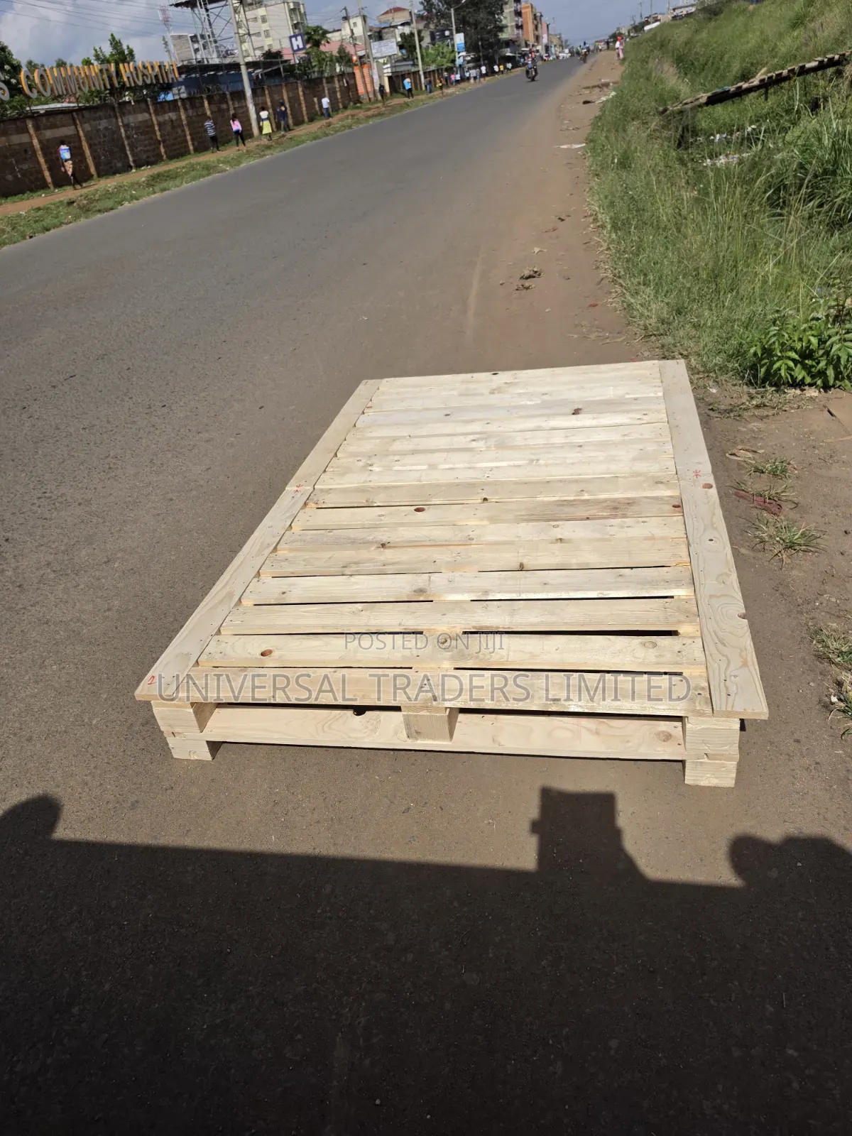 Natural Wood Pallets Bed