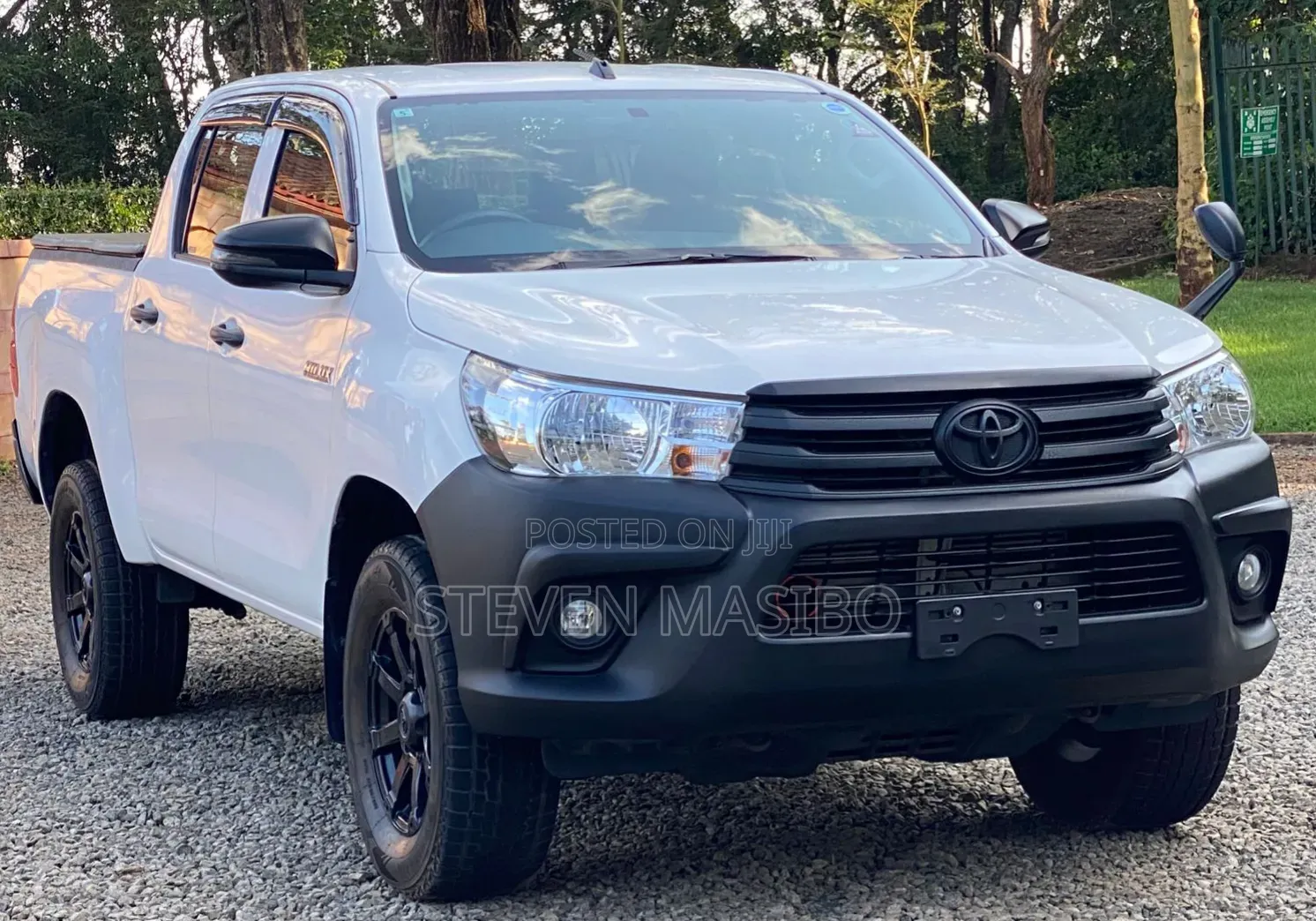 Toyota Hilux Revo Double Cab Deisel 2.4 AWD 2019 White