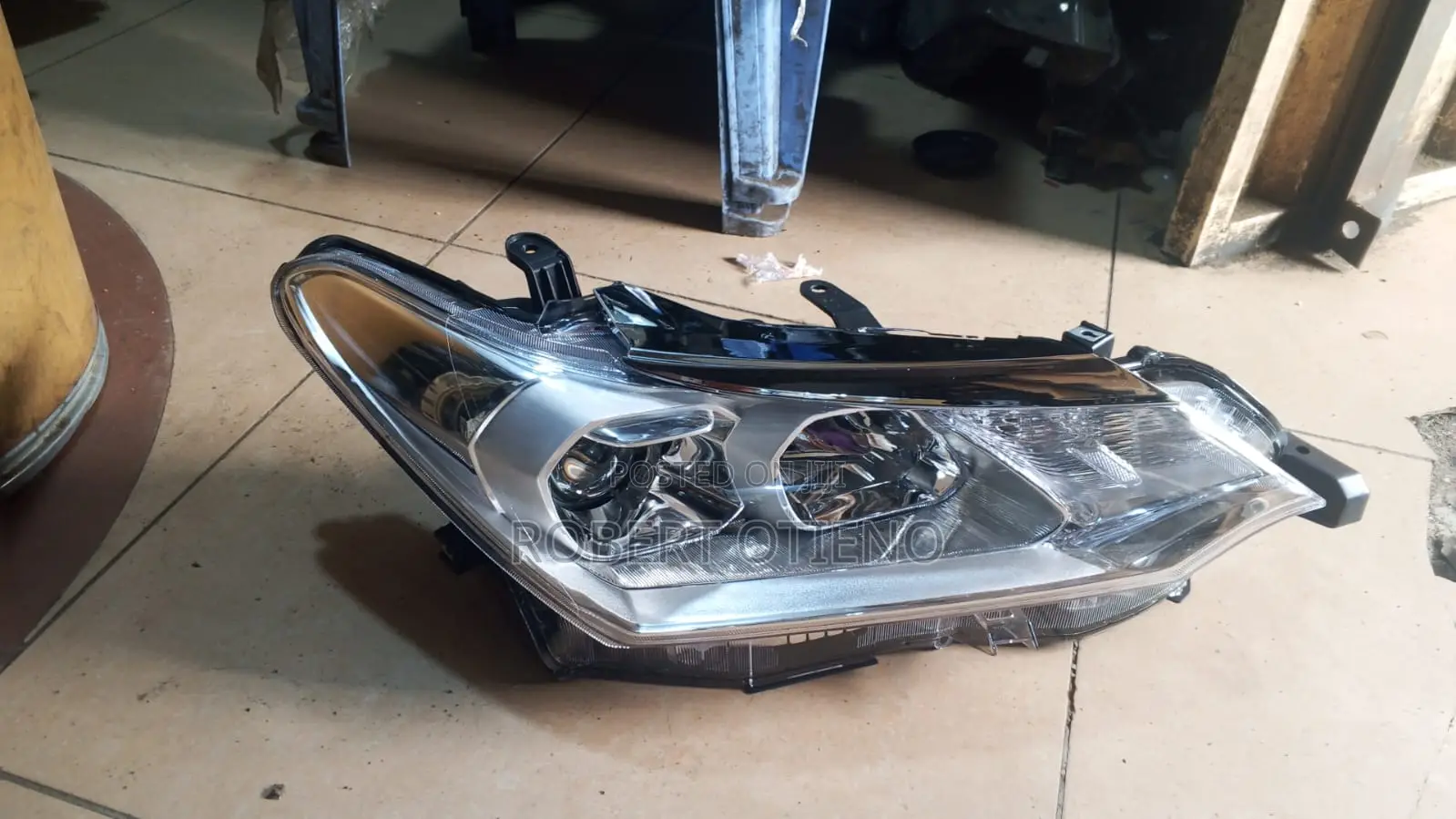 Headlight, Axio 2015