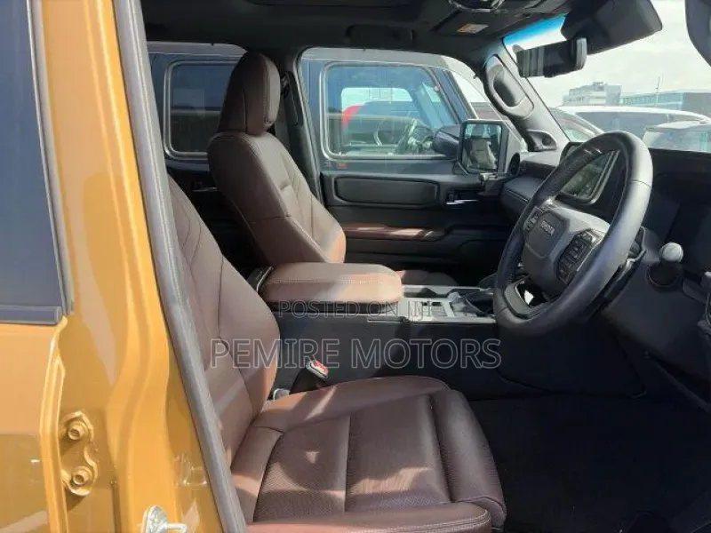 Toyota Land Cruiser Prado 2.8 2024 Brown