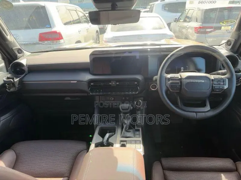 Toyota Land Cruiser Prado 2.8 2024 Brown