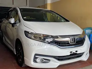 Honda Fit Shuttle 2019 White
