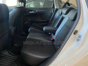 Honda Fit Shuttle 2019 White