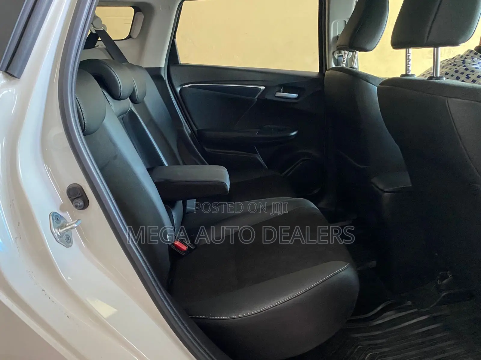 Honda Fit Shuttle 2019 White