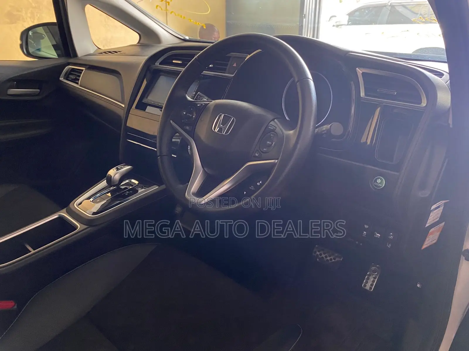 Honda Fit Shuttle 2019 White
