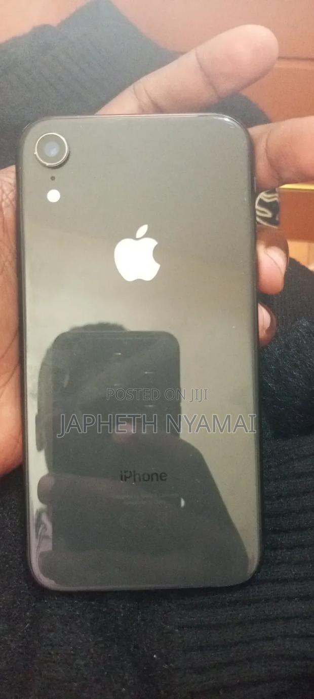 Apple iPhone XR 128 GB Black - thumbnail 4