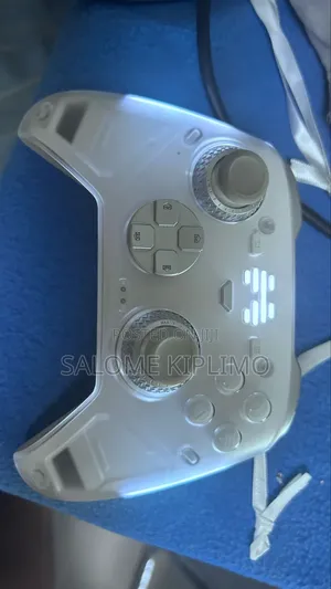 BTP-Pj10a Wireless Gaming Controller + Charging Dock