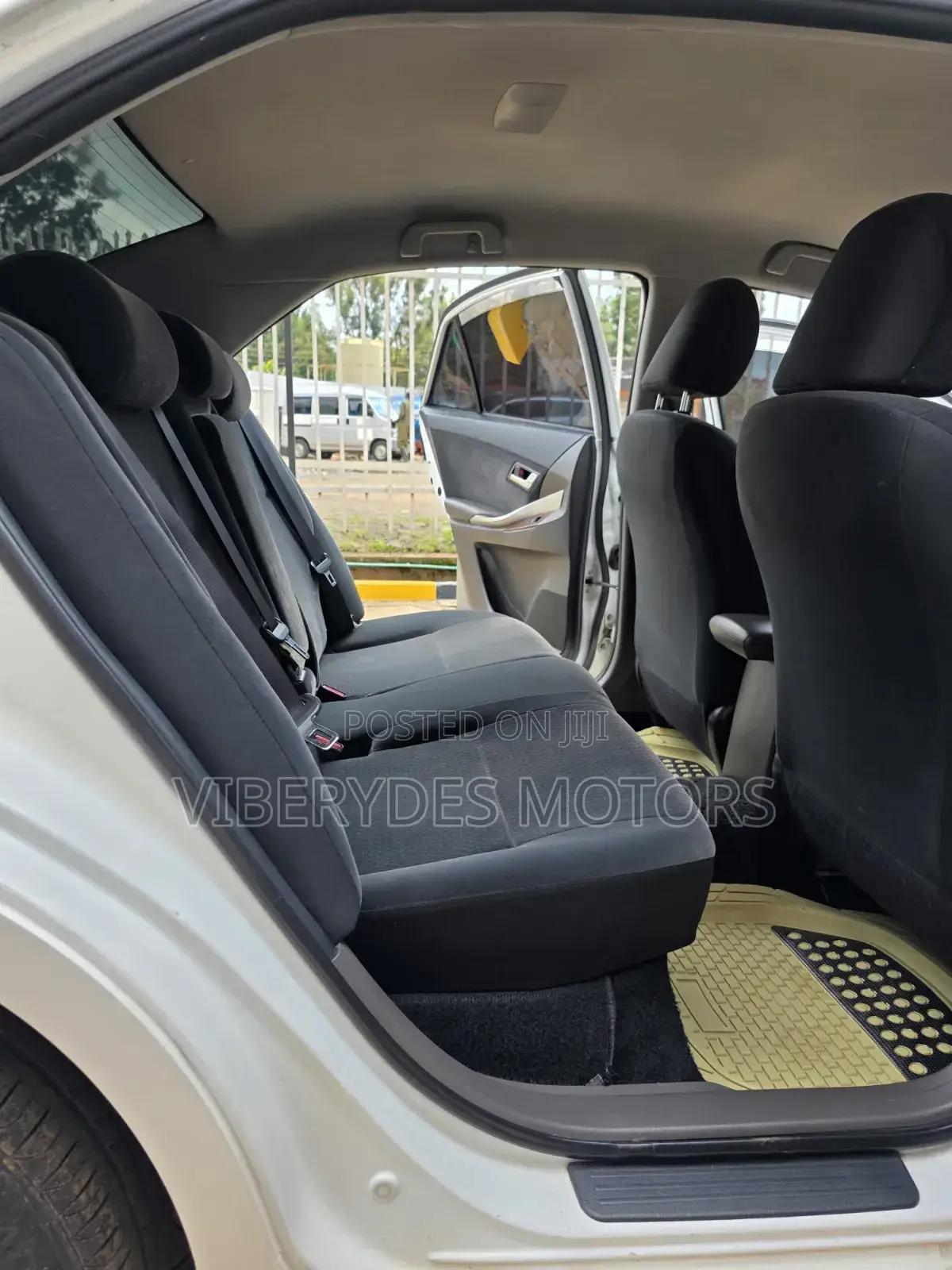 Toyota Premio 2013 White