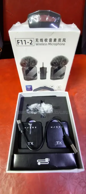 F11-2 Rechargeable Wireless Microphone for Live Streaming