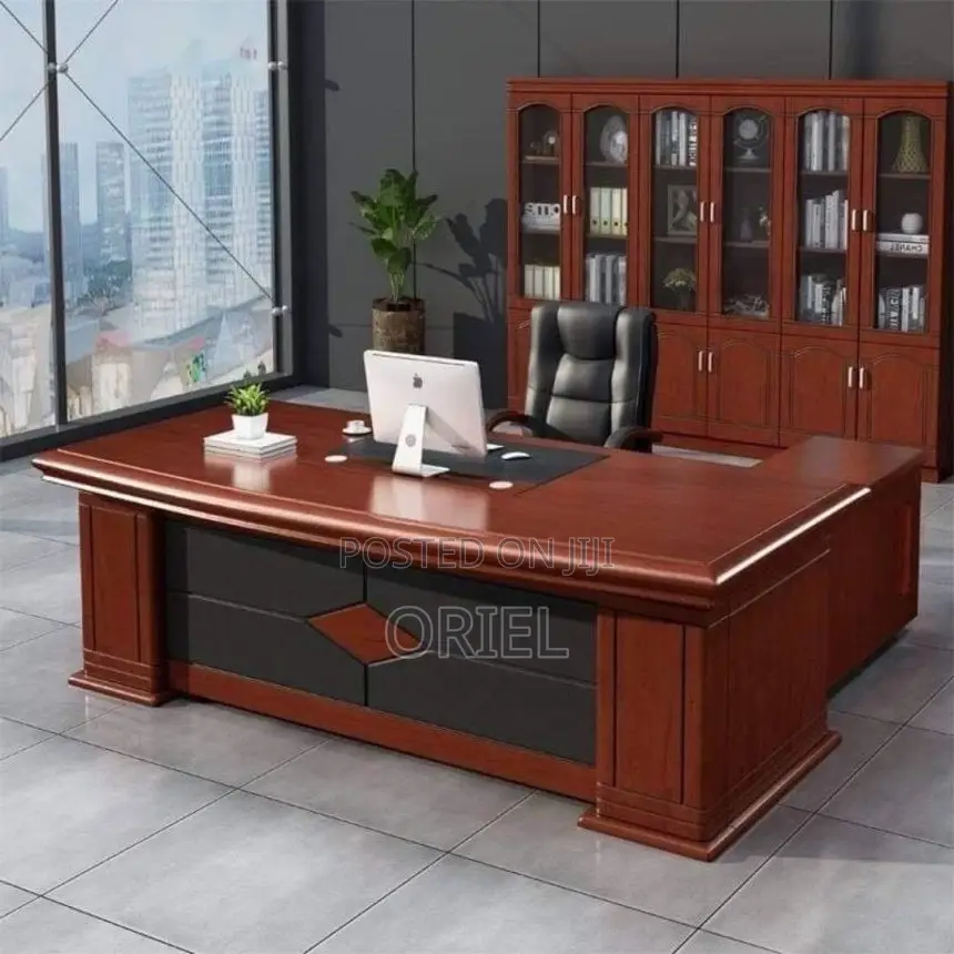 Office Desk : 1.8 Meters Executive Office Table