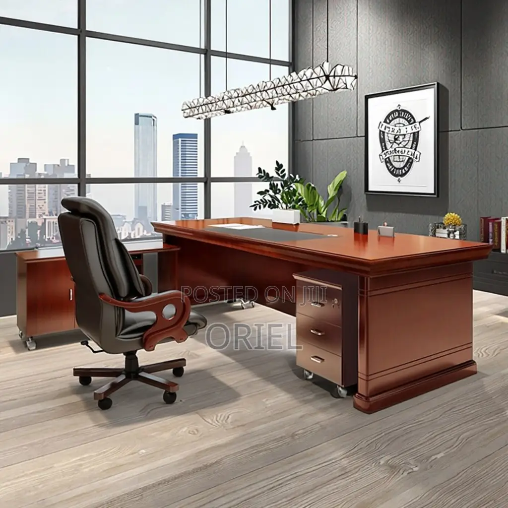 Office Desk : 1.8 Meters Executive Office Table
