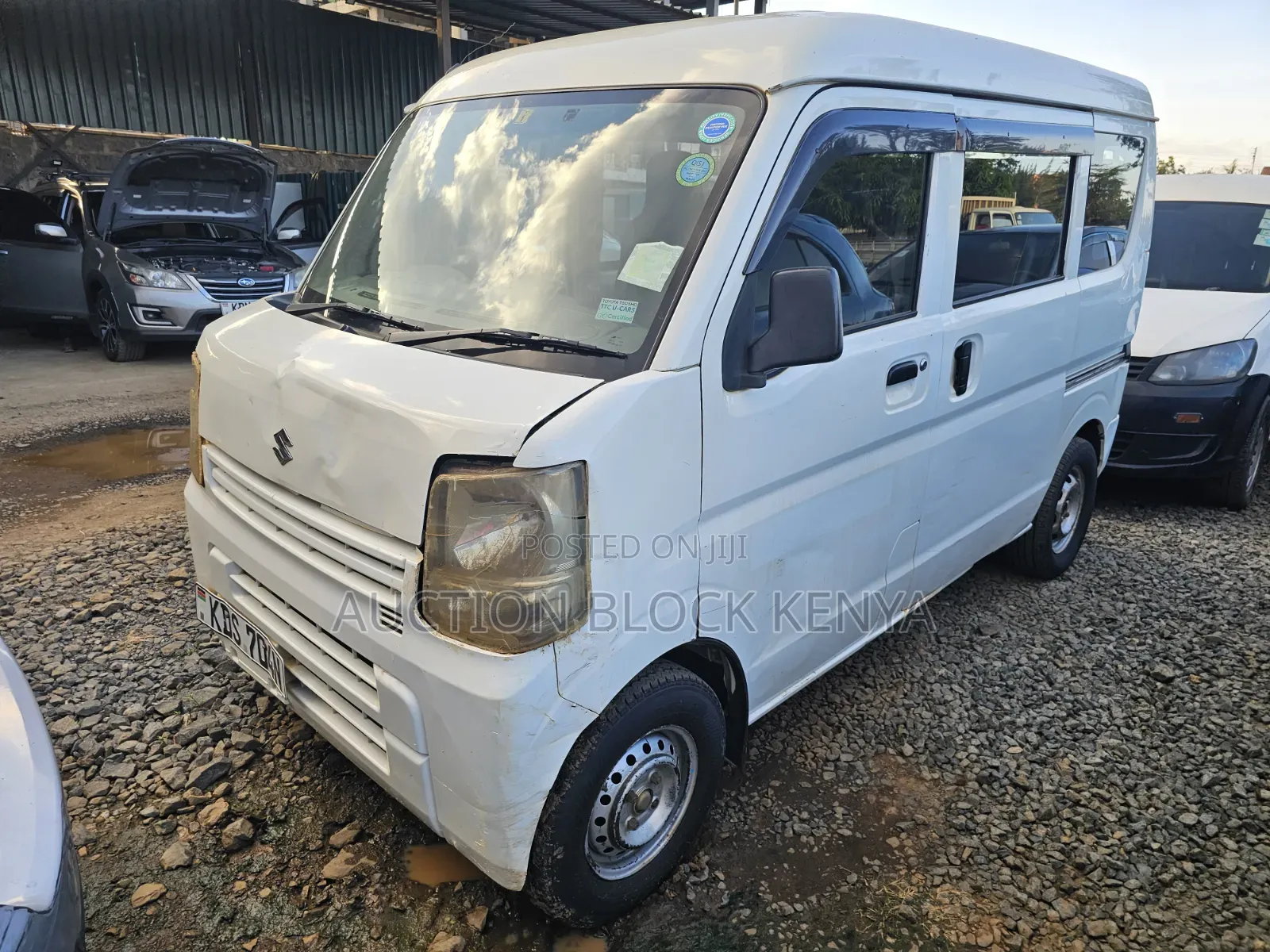 Suzuki Every 2017 White