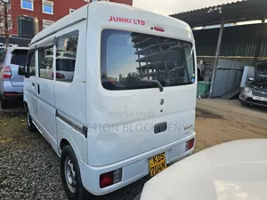 Suzuki Every 2017 White