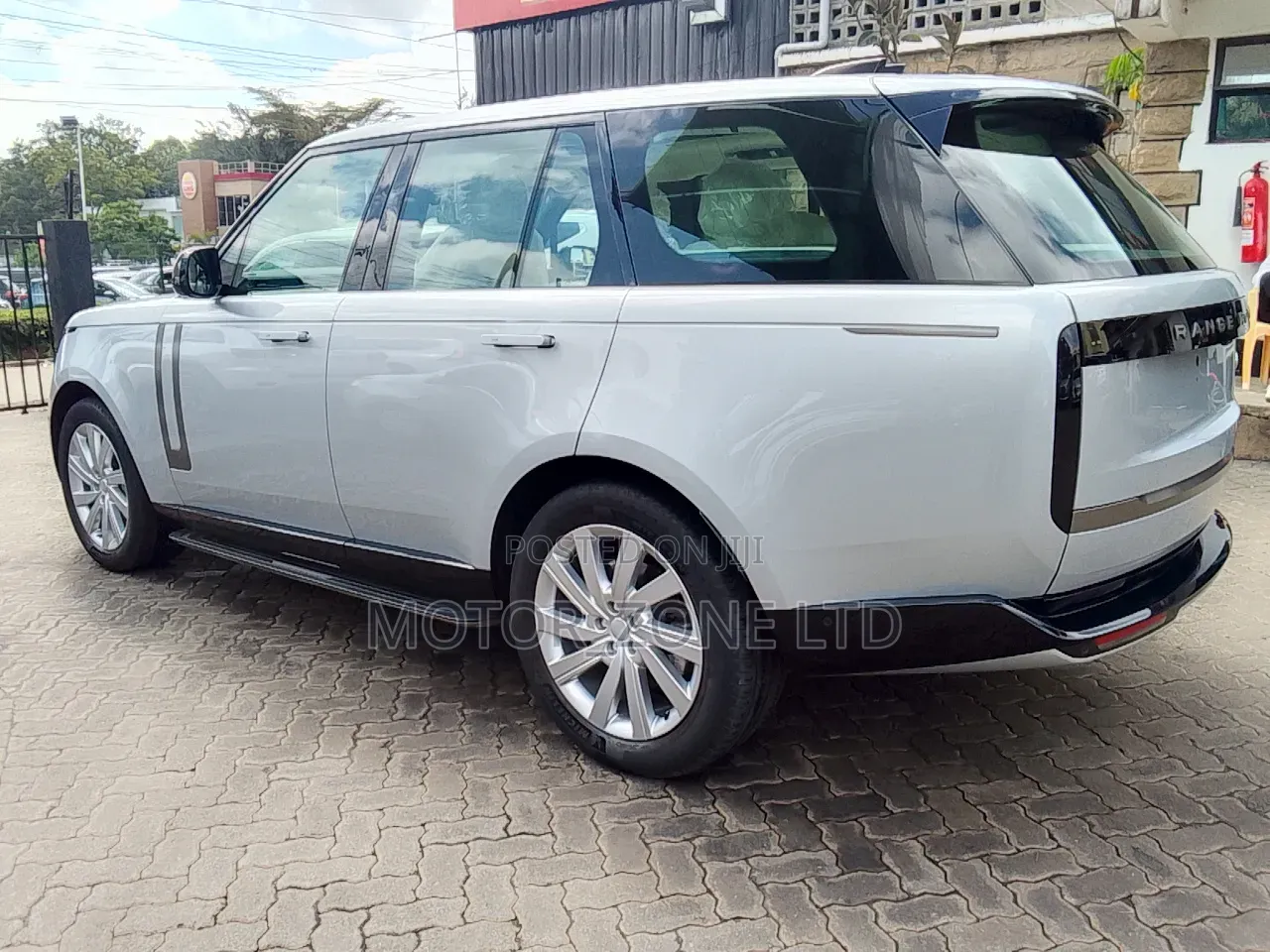 Rover 400 2022 Silver