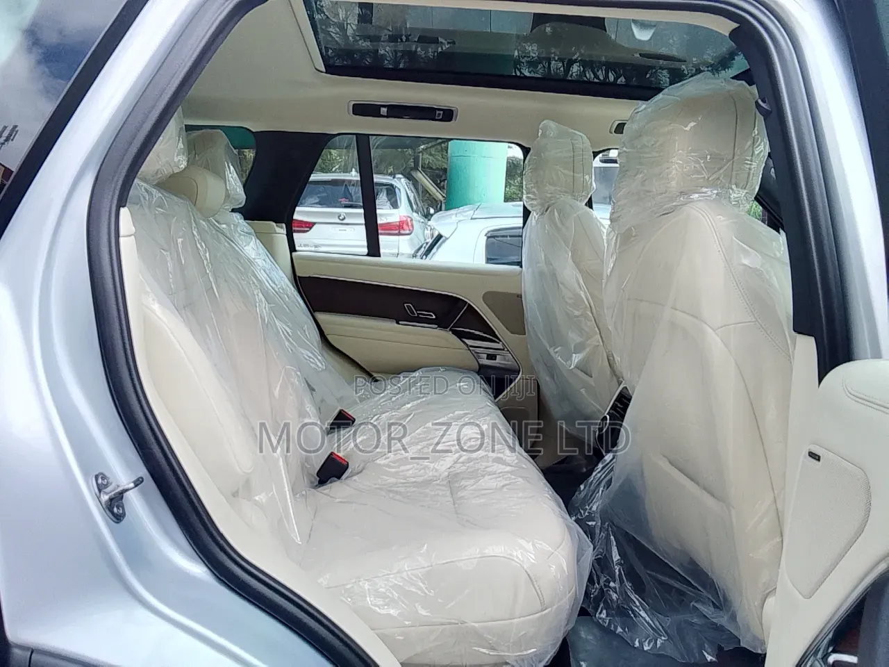 Rover 400 2022 Silver