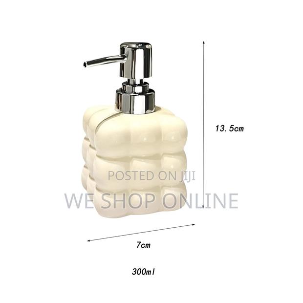 Bubble Glass Soap Dispenser 300ml - thumbnail 5