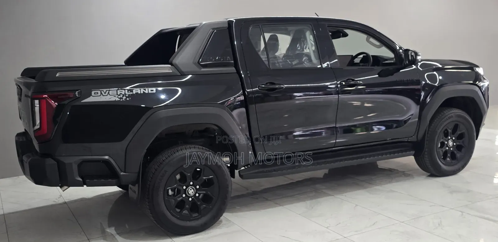 New Toyota Hilux 2025 Black
