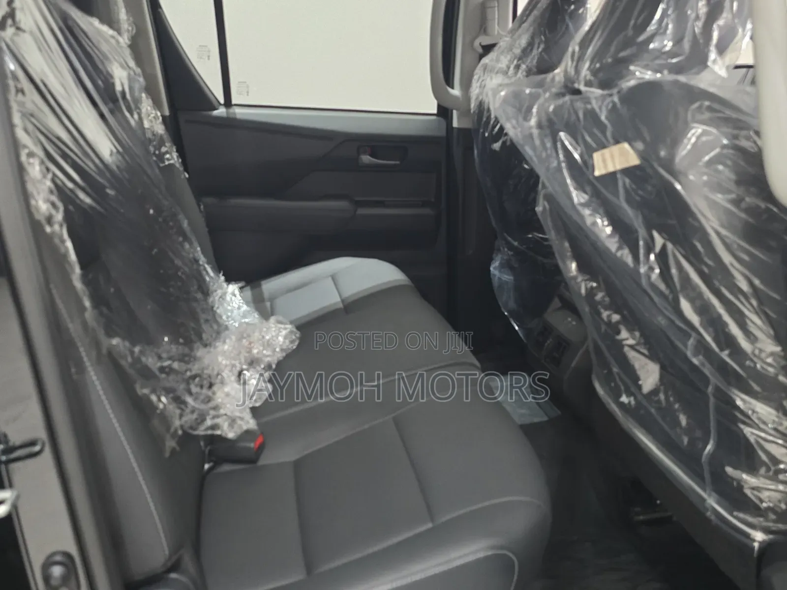 New Toyota Hilux 2025 Black