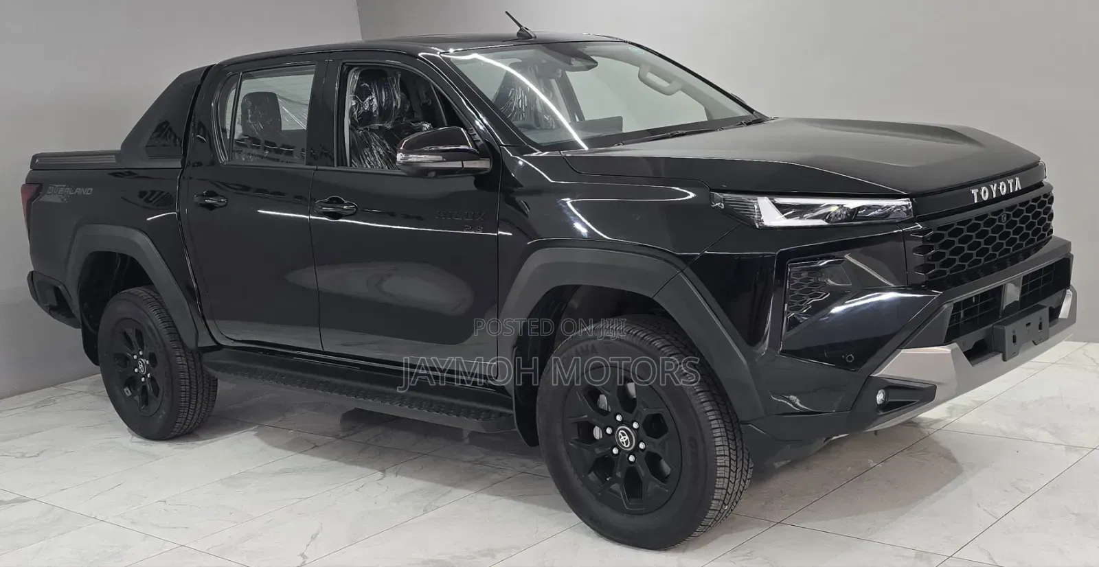 New Toyota Hilux 2025 Black