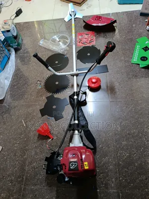 4 Stroke Brush Cutter/ Side Pack Brush Cutter/ 9 Blades