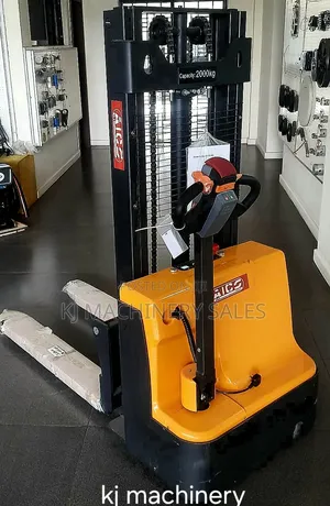 2 Ton Fully Electric Pallet Stacker Available