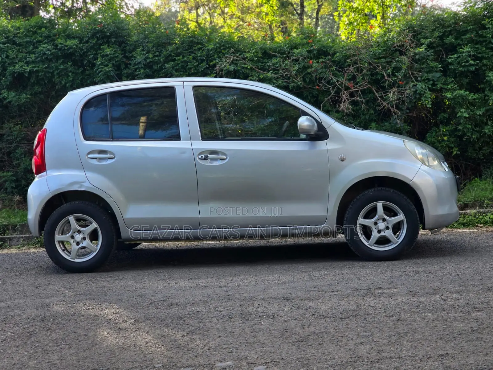Toyota Passo 1.0 FWD 2010 Silver