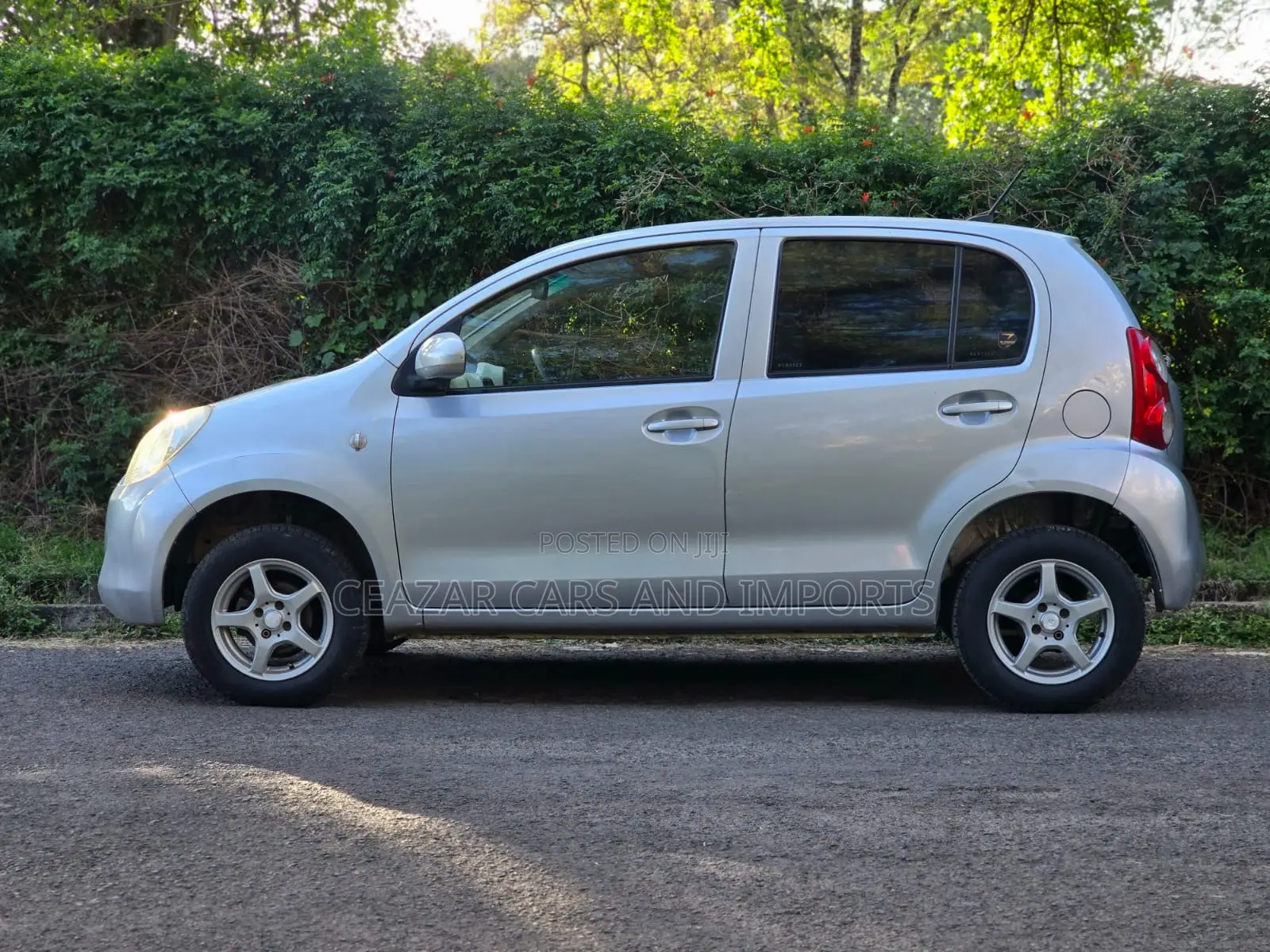 Toyota Passo 1.0 FWD 2010 Silver
