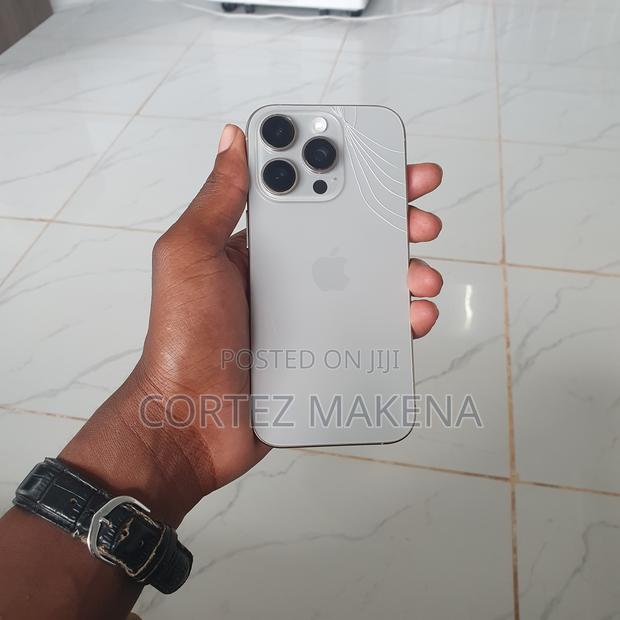 Apple iPhone 16 Pro 256 GB Silver - thumbnail 3