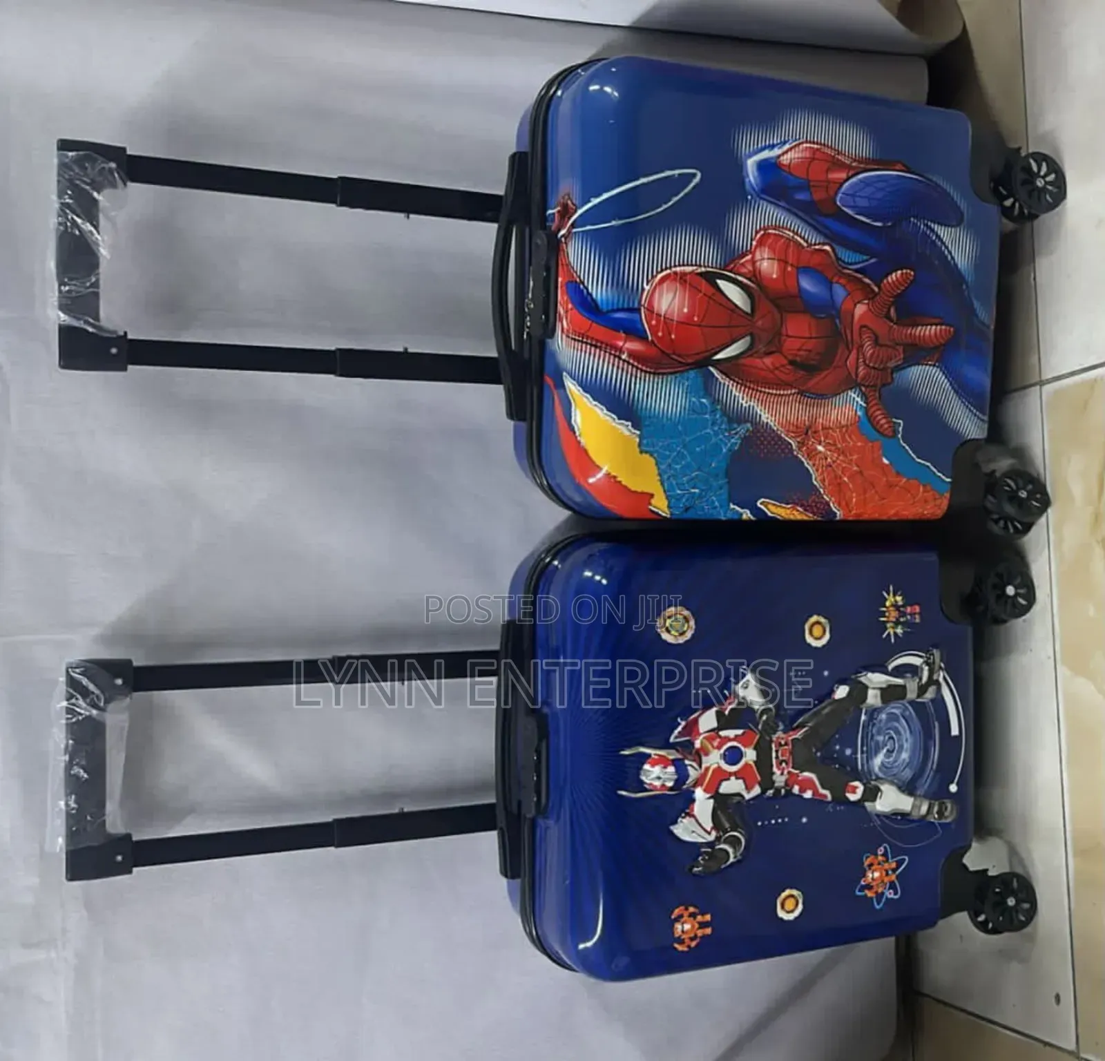 Kids’ Hard-Shell Suitcase Design, Lightweight With Wheels