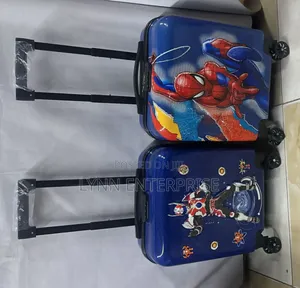 Kids’ Hard-Shell Suitcase Design, Lightweight With Wheels