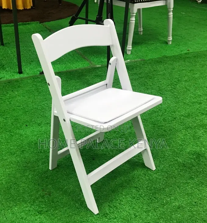 Outdoor Chair: Plastic Folding Banquet Chairs