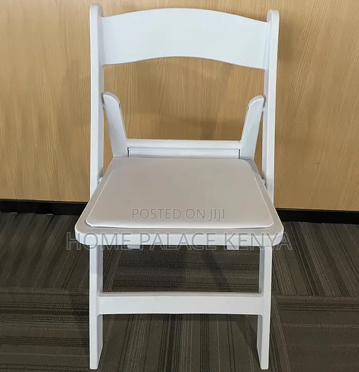 Outdoor Chair: Plastic Folding Banquet Chairs