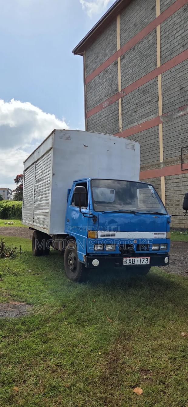 1985 Isuzu Nqr - thumbnail 5