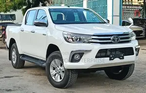 Toyota Hilux Revo Double Cab Deisel 2.4 RWD 2019 White