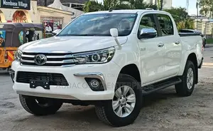 Toyota Hilux Revo Double Cab Deisel 2.4 RWD 2019 White
