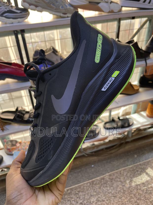 Nike Air Zoom Runners - thumbnail 2
