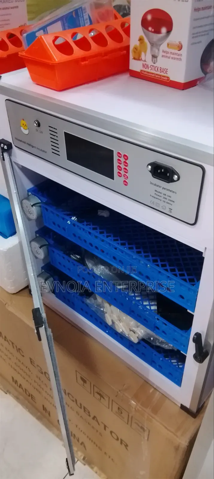 204 Eggs Capacity