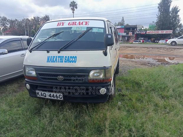 Toyota HiAce 2000 White - thumbnail 2