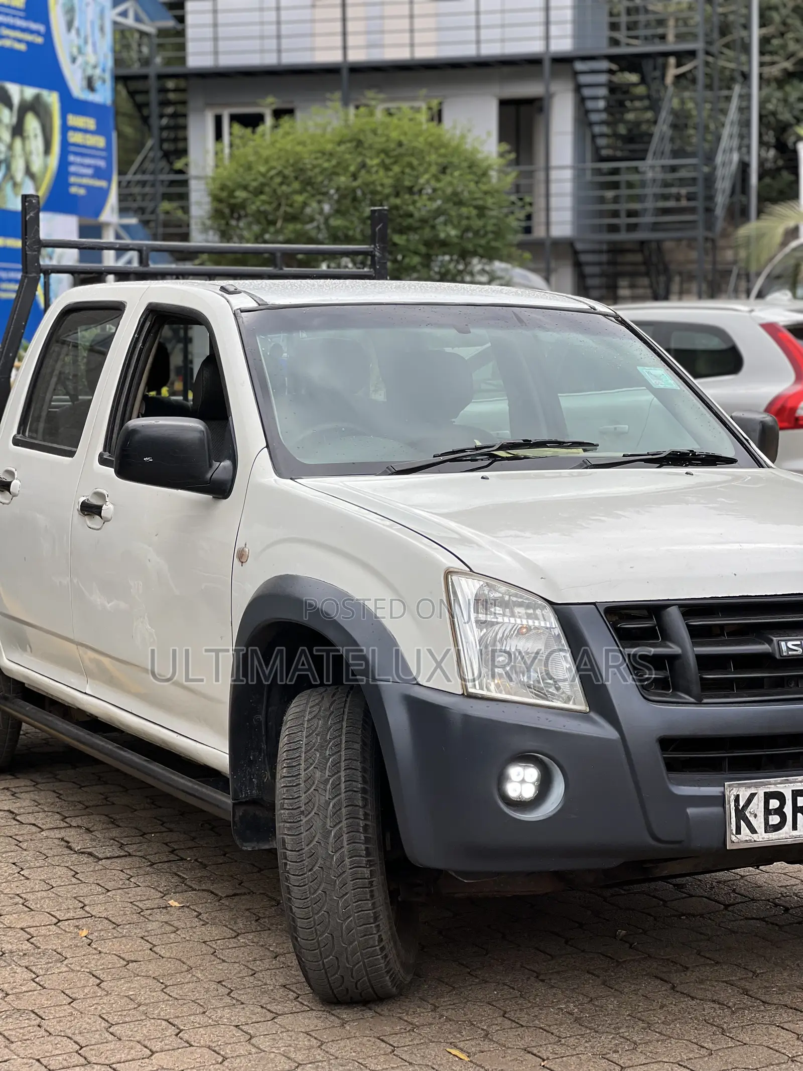 Isuzu D-MAX 2011 White
