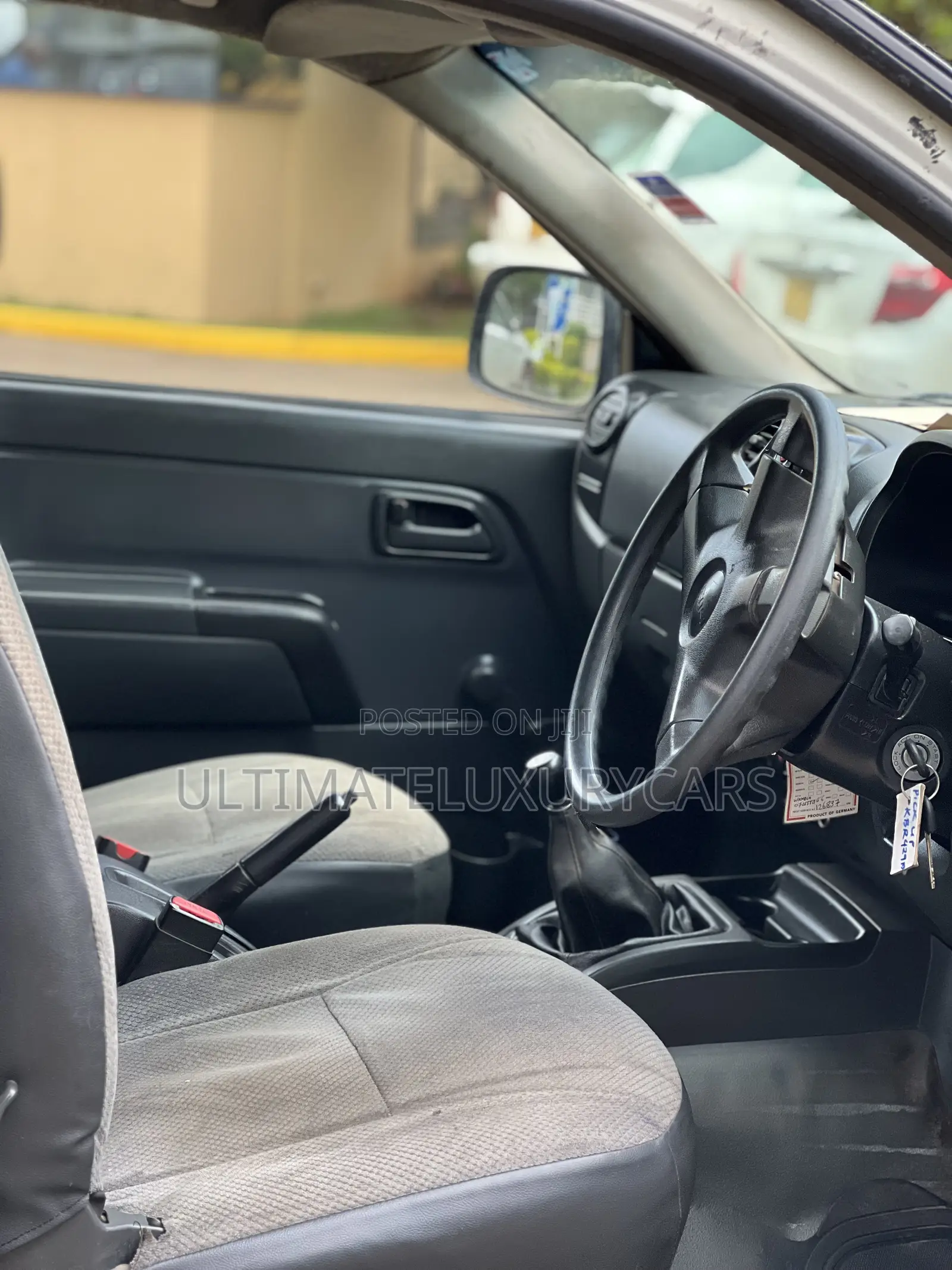 Isuzu D-MAX 2011 White