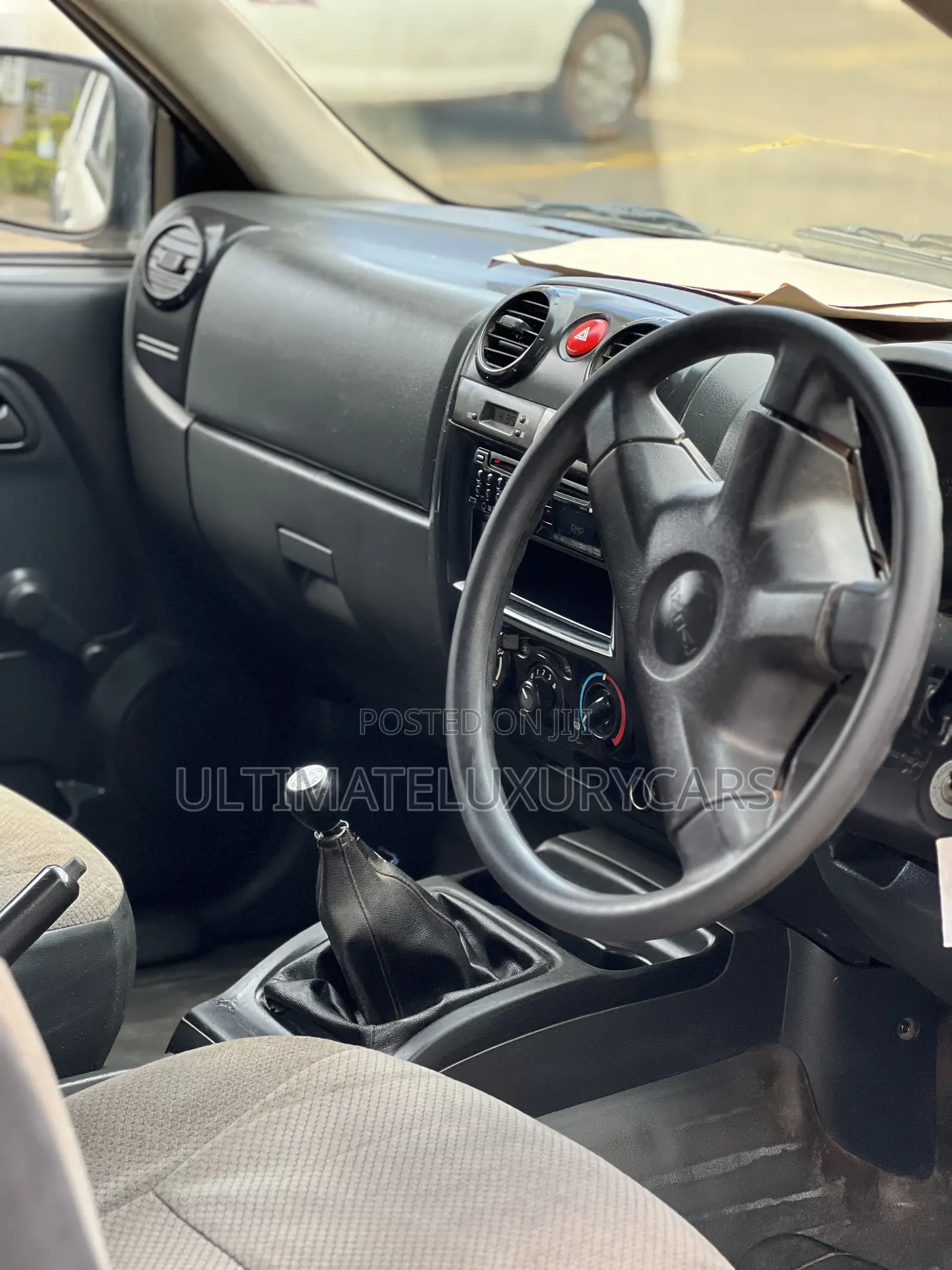 Isuzu D-MAX 2011 White