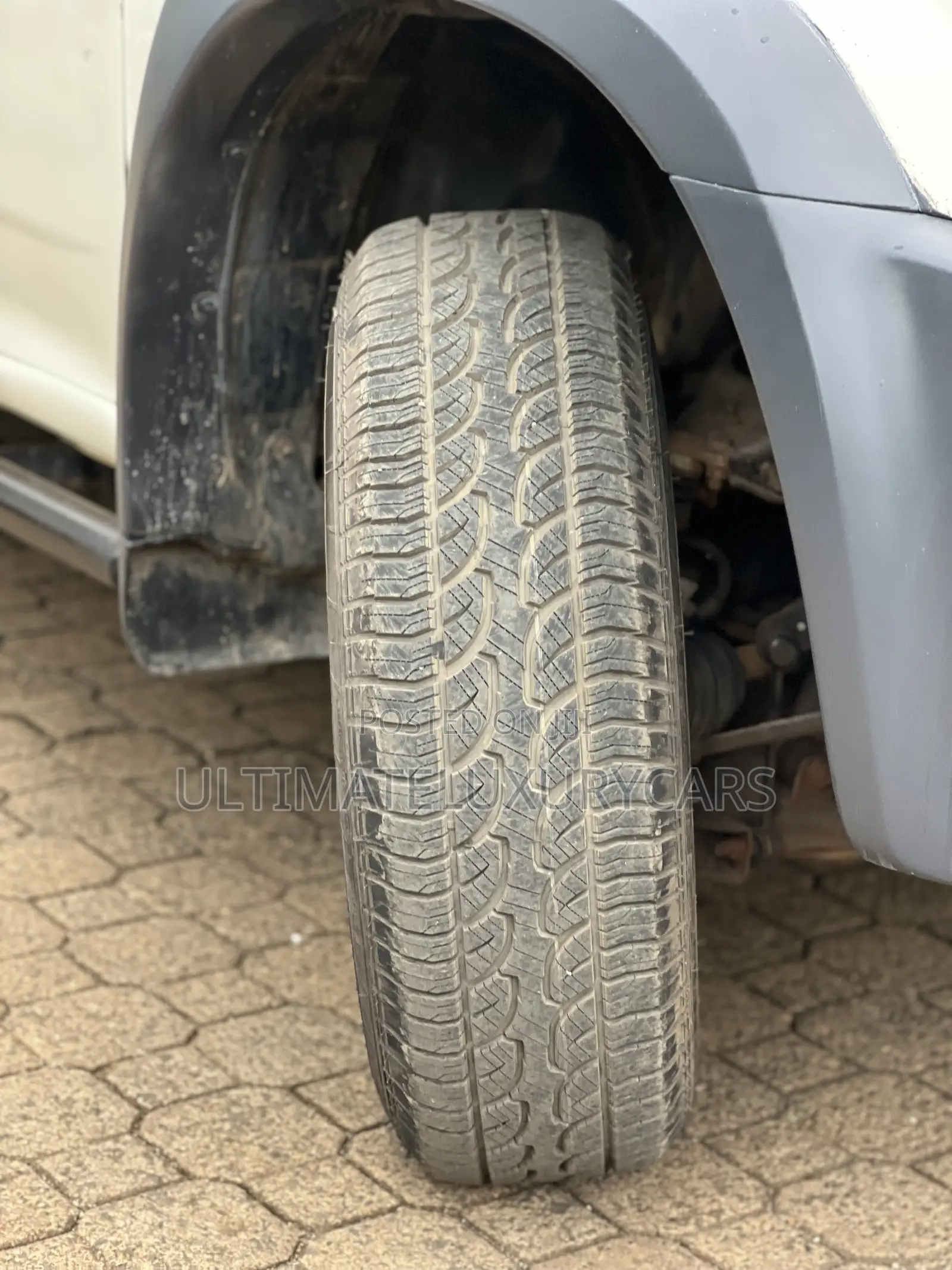Isuzu D-MAX 2011 White