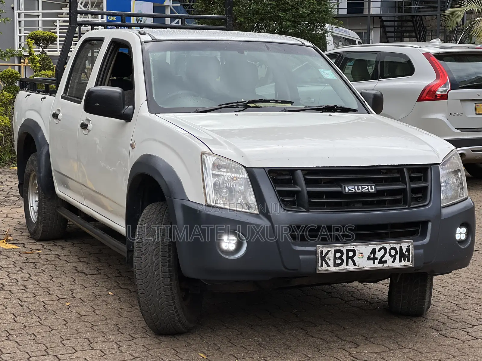 Isuzu D-MAX 2011 White